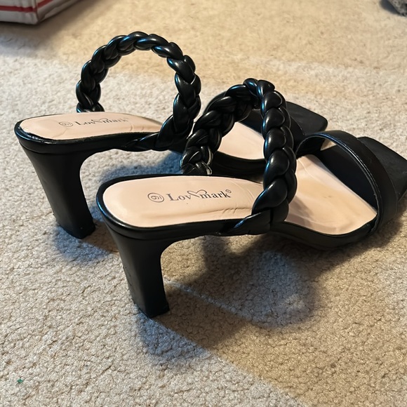 Black Heel Sandals 🩷 - Picture 4 of 6